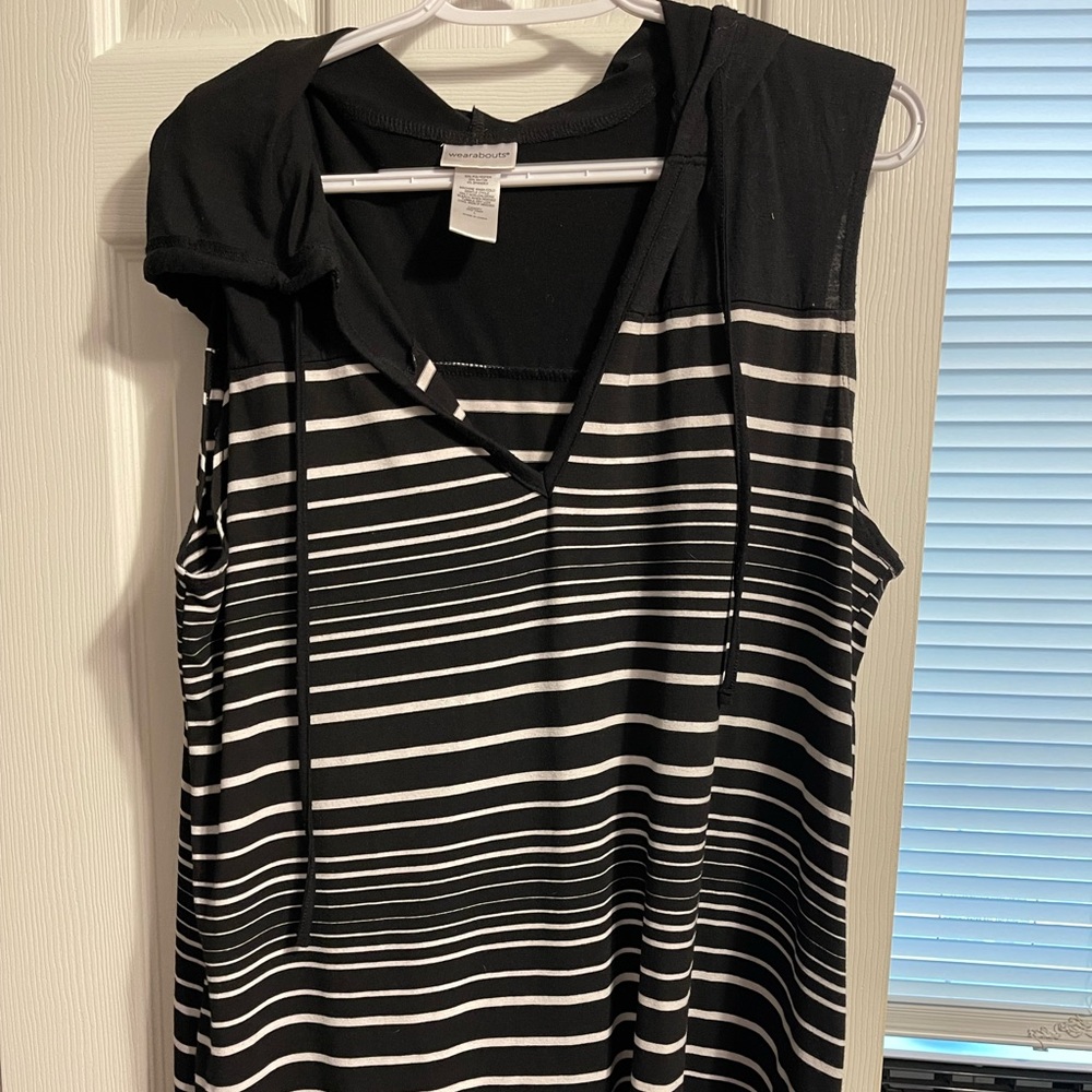 Wearabouts Bathing Suit Cover Up W/ Hood. Blk/Wht. Size L. NWOT